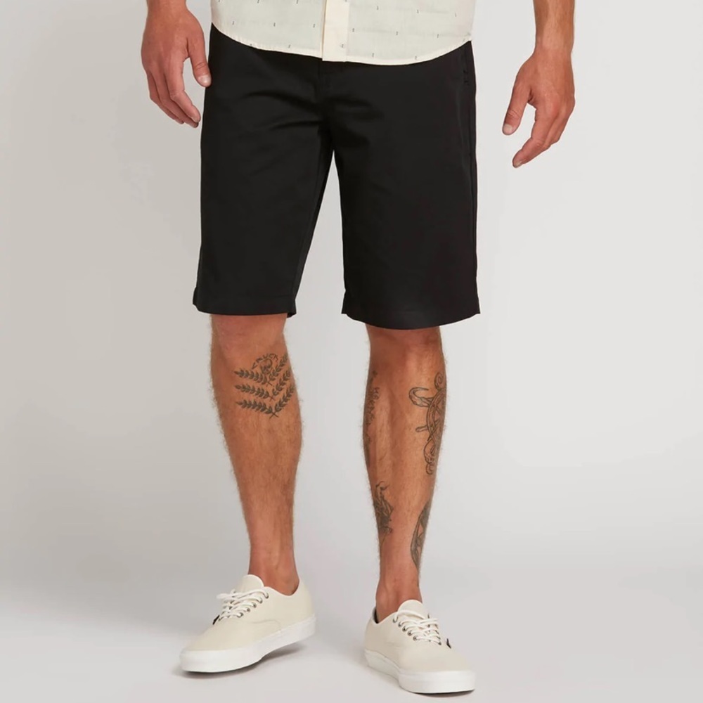 VOLCOM FRICKIN CHINO SHORTS